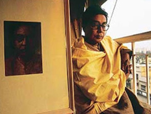 গনেশ পাইনজন্ম-১১ জুন, ১৯৩৭মৃত্যু-১২ মার্চ, ২০১৩ভারতের বিখ্যাত চিত্রশিল্পী গনেশ পাইন। অবনীন্দ্রনাথ ও গগনেন্দ্র নাথ ঠাকুর দ্বারা প্রভাবিত শিল্পী বেঙ্গল স্কুল অফ আর্টের উজ্জ্বল নাম। ছবি আঁকার মধ্যে নিজস্ব স্টাইল পোয়েটিক সুরিয়্যালিজম তৈরি করেছিলেন গনেশ পাইন। বাংলার লোকশিল্প ও পুরাণ বারবার ধরা পড়েছে তাঁর আঁকায়। প্রথম ছবি শীতের সকাল। জলরঙ থেকে অ্যানিমেশন, গ্রাফিক্সেও ছিল তাঁর অবাধ বিচরণ। ওয়াল্ট ডিজনির কার্টুন নিয়েও গবেষনা করেছেন গনেশ পাইন। সিনেমা পাগল শিল্পী অনুপ্রাণিত হয়ছেন বার্গমান, ওয়াজদা, ফেলিনি দ্বারাও। পেয়েছেন বহু পুরস্কার।