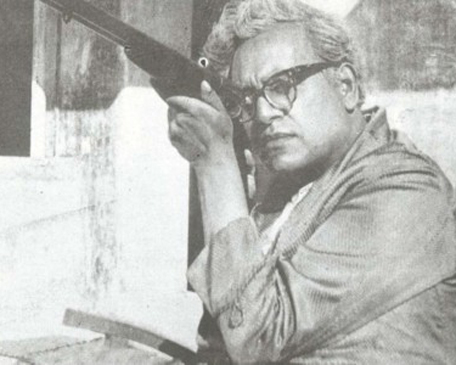 ভুবন সোম-১৯৬৯সেরা চলচ্চিত্রের জাতীয় পুরষ্কার, সেরা পরিচালকের জাতীয় পুরষ্কার, সেরা অভিনেতার জাতীয় পুরষ্কার (উৎপল দত্ত)