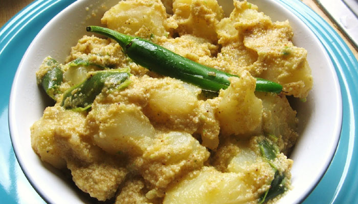 ঝিঙে আলু পোস্ত ঝিঙে আলু পোস্ত