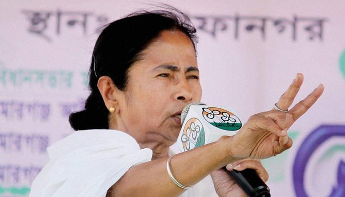 BJP-তে গরম, কংগ্রেসে নরম, দলকে বার্তা মমতার BJP-তে গরম, কংগ্রেসে নরম, দলকে বার্তা মমতার