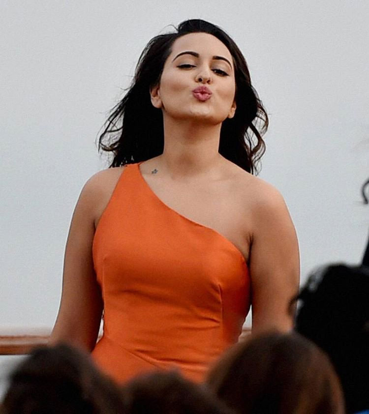 Forum: Xotinim sikilsa yaxshi koraman Legginglarda qattiq dumbali yosh qizlarning rasmlari