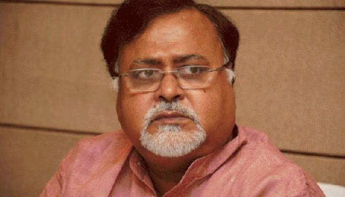 বি এড কলেজে ভর্তির অনিয়মে কল্যাণী বিশ্ববিদ্যালয়ের গাফিলতি স্বীকার করে নিলেন শিক্ষামন্ত্রী বি এড কলেজে ভর্তির অনিয়মে কল্যাণী বিশ্ববিদ্যালয়ের গাফিলতি স্বীকার করে নিলেন শিক্ষামন্ত্রী
