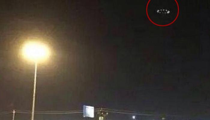 UFO-র গল্প হলেও সত্যি! টেক্সাসের আকাশে অদ্ভুত আলোকযানের হদিশ UFO-র গল্প হলেও সত্যি! টেক্সাসের আকাশে অদ্ভুত আলোকযানের হদিশ