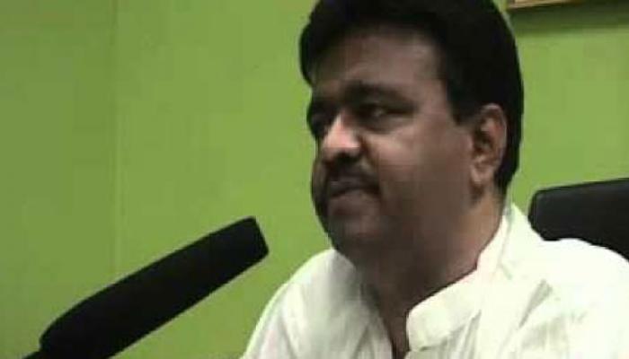 পুজোর আগেই শহরের সব ভাঙাচোড়া রাস্তার হাল ফেরানোর আশ্বাস পুরমন্ত্রীর পুজোর আগেই শহরের সব ভাঙাচোড়া রাস্তার হাল ফেরানোর আশ্বাস পুরমন্ত্রীর