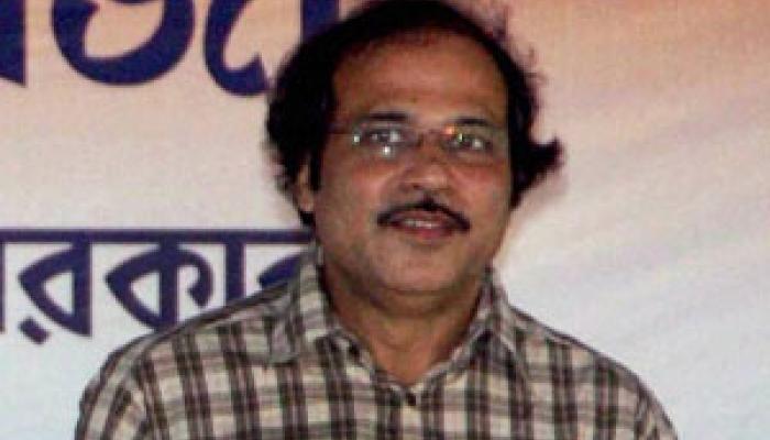 দলে ভাঙন রুখতে এবার সক্রিয় হলেন অধীর চৌধুরী দলে ভাঙন রুখতে এবার সক্রিয় হলেন অধীর চৌধুরী