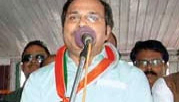 কংগ্রেস ছাত্র পরিষদের প্রতিষ্ঠা দিবসের অনুষ্ঠান যেন 'দশমীর রাত', দলত্যাগের ভূত তাড়া করল মহাজতি সদনেও কংগ্রেস ছাত্র পরিষদের প্রতিষ্ঠা দিবসের অনুষ্ঠান যেন 'দশমীর রাত', দলত্যাগের ভূত তাড়া করল মহাজতি সদনেও