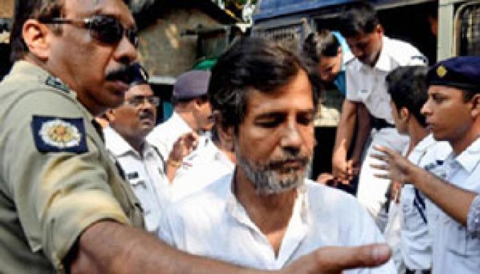 সারদাকাণ্ডে ইডির জেরার মুখে এবার দূরদর্শনের প্রাক্তন অধিকর্তা সারদাকাণ্ডে ইডির জেরার মুখে এবার দূরদর্শনের প্রাক্তন অধিকর্তা