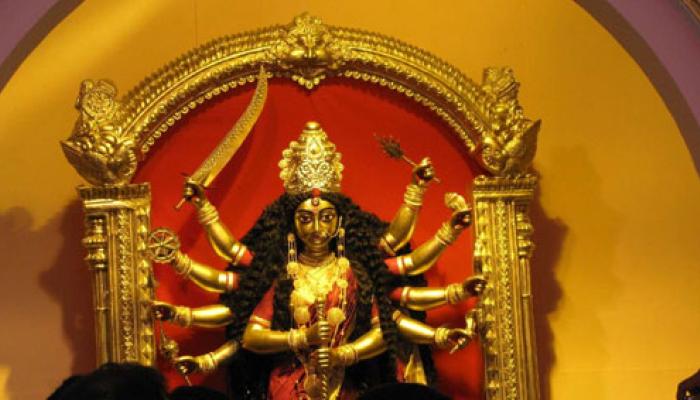 দূষণ মুক্তির আর্জি নিয়ে পুজোয় পঞ্ছভূত থিমে সাজছে বেহালা নতুনদল দূষণ মুক্তির আর্জি নিয়ে পুজোয় পঞ্ছভূত থিমে সাজছে বেহালা নতুনদল