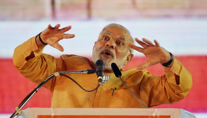 'পুরানো বন্ধু'র প্রতি বাজে শব্দ খরচ না করে মহারাষ্ট্রে জোর প্রচার মোদীর 'পুরানো বন্ধু'র প্রতি বাজে শব্দ খরচ না করে মহারাষ্ট্রে জোর প্রচার মোদীর