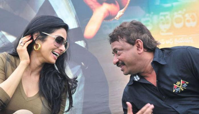 অশ্লীল পোস্টার বিতর্কে শ্রীদেবীর আইনি নোটিসের জবাব দিলেন রামু অশ্লীল পোস্টার বিতর্কে শ্রীদেবীর আইনি নোটিসের জবাব দিলেন রামু
