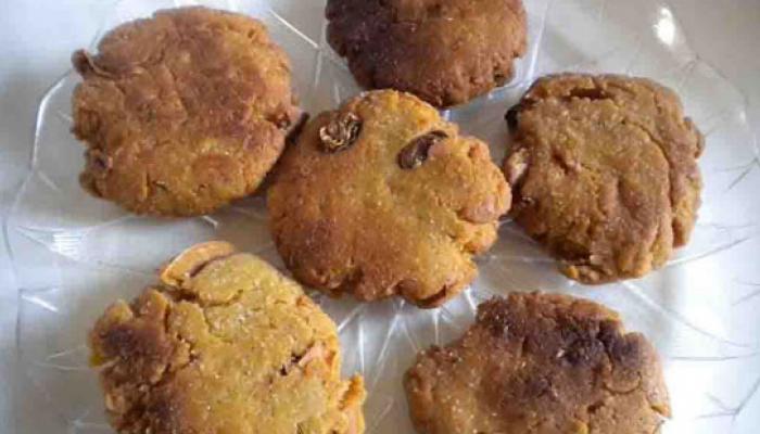 ছঠ স্পেশাল: ঠেকুয়া ছঠ স্পেশাল: ঠেকুয়া