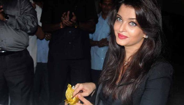 জযবা ছাড়াও বেশ কিছু ছবি রয়েছে হাতে: ঐশ্বর্য্য জযবা ছাড়াও বেশ কিছু ছবি রয়েছে হাতে: ঐশ্বর্য্য