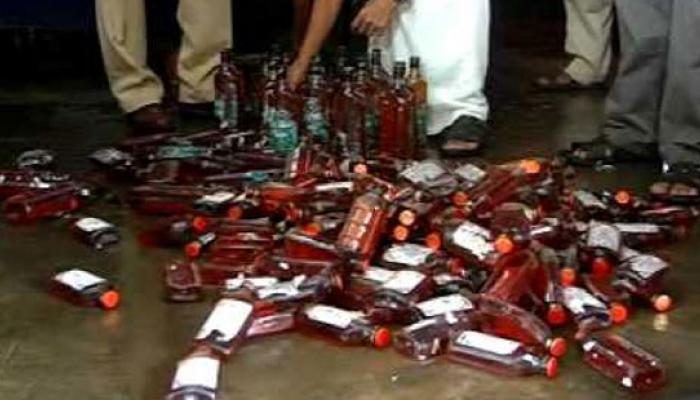 জুয়ার ঠেকের প্রতিবাদ করে আক্রান্ত স্বামী, স্ত্রীকে ধর্ষণের হুমকি জুয়ার ঠেকের প্রতিবাদ করে আক্রান্ত স্বামী, স্ত্রীকে ধর্ষণের হুমকি