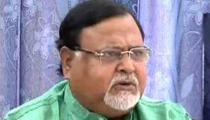 বাম প্রভাবিত অধ্যাপক সংগঠনের সম্মেলনে হাজির হয়ে চমকে দিলেন পার্থ চট্টোপাধ্যায় বাম প্রভাবিত অধ্যাপক সংগঠনের সম্মেলনে হাজির হয়ে চমকে দিলেন পার্থ চট্টোপাধ্যায়