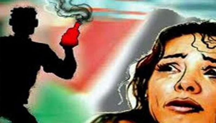 দিল্লিতে অ্যাসিড অ্যাটাক: ধৃত অভিযুক্ত ৪ দিল্লিতে অ্যাসিড অ্যাটাক: ধৃত অভিযুক্ত ৪