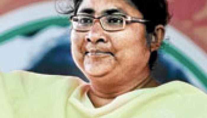সারদা কেলেঙ্কারি: কুণাল, রজত, সৃঞ্জয়, মদনের পর সিবিআইয়ের নজরে এবার দোলা সেন সারদা কেলেঙ্কারি: কুণাল, রজত, সৃঞ্জয়, মদনের পর সিবিআইয়ের নজরে এবার দোলা সেন