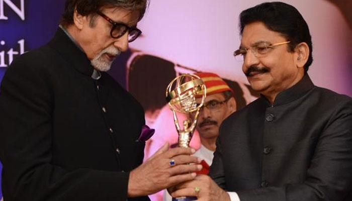 যশ চোপড়া স্মৃতি পুরস্কারে সম্মানিত অমিতাভ বচ্চন যশ চোপড়া স্মৃতি পুরস্কারে সম্মানিত অমিতাভ বচ্চন