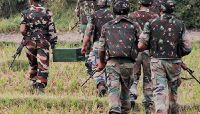 জম্মু-কাশ্মীরে জঙ্গি-সেনা লড়াই জম্মু-কাশ্মীরে জঙ্গি-সেনা লড়াই