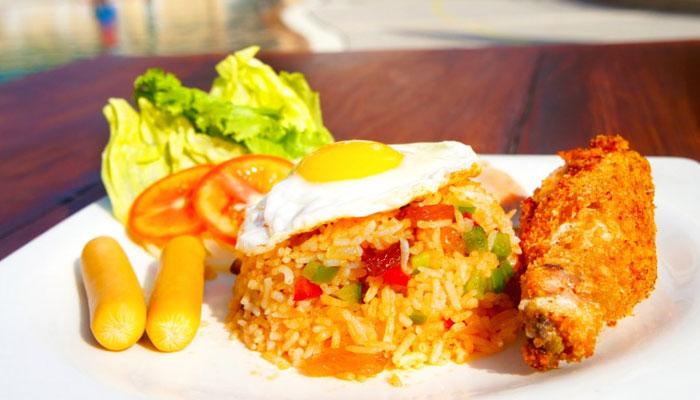 আমেরিকান ফ্রায়েড রাইস আমেরিকান ফ্রায়েড রাইস
