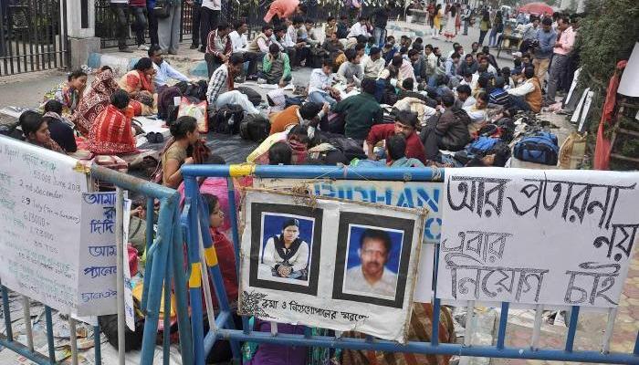 পুলিসের বিরুদ্ধে প্রতিশ্রুতিভঙ্গের অভিযোগ এসএসসি চাকরি প্রার্থীদের পুলিসের বিরুদ্ধে প্রতিশ্রুতিভঙ্গের অভিযোগ এসএসসি চাকরি প্রার্থীদের