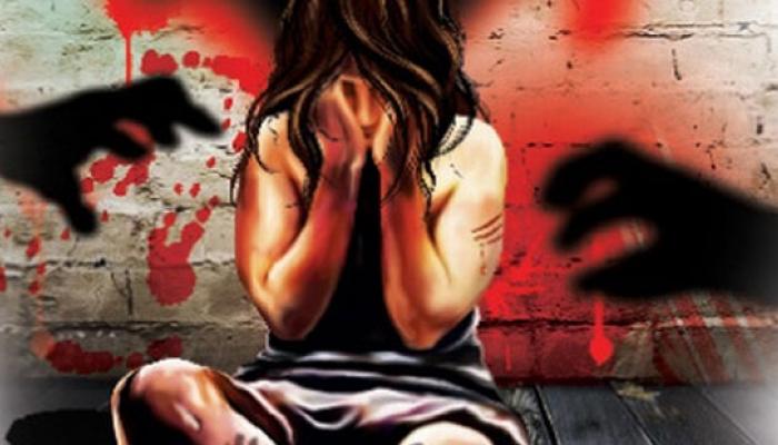 দিনহাটা ধর্ষণকাণ্ডে অভিযুক্ত তৃণমূল নেতাকে আড়াল করছে পুলিস, অভিযোগ নির্যাতিতার পরিবারের দিনহাটা ধর্ষণকাণ্ডে অভিযুক্ত তৃণমূল নেতাকে আড়াল করছে পুলিস, অভিযোগ নির্যাতিতার পরিবারের