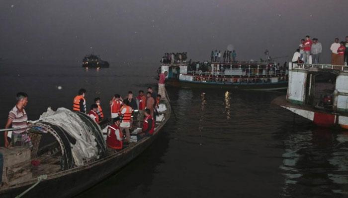 ফের নৌকাডুবি বাংলাদেশে, ১২ শিশু সহ মৃত ৪৮ ফের নৌকাডুবি বাংলাদেশে, ১২ শিশু সহ মৃত ৪৮