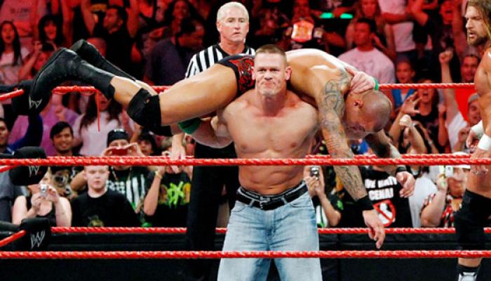 WWE স্টান্ট নকল করতে গিয়ে মৃত্যু কিশোরের WWE স্টান্ট নকল করতে গিয়ে মৃত্যু কিশোরের