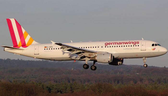 এয়ারবাস A-320 ভেঙে পড়ার কারণ নিয়ে এখনও অন্ধকারে উদ্ধারকারী দল এয়ারবাস A-320 ভেঙে পড়ার কারণ নিয়ে এখনও অন্ধকারে উদ্ধারকারী দল