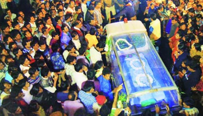 অরূপ কাণ্ডের ছায়া মেদিনীপুরে, মহিলাদের কটূক্তির প্রতিবাদ করে গুরুতর আহত প্রতিবাদী অরূপ কাণ্ডের ছায়া মেদিনীপুরে, মহিলাদের কটূক্তির প্রতিবাদ করে গুরুতর আহত প্রতিবাদী