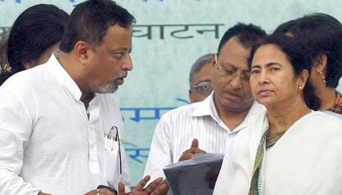 মমতাকে খোঁচা দিয়ে মুকুল লিখলেন, শুধু সাইকেল দিয়ে সংখ্যালঘুদের উন্নয়ন সম্ভব নয় মমতাকে খোঁচা দিয়ে মুকুল লিখলেন, শুধু সাইকেল দিয়ে সংখ্যালঘুদের উন্নয়ন সম্ভব নয়