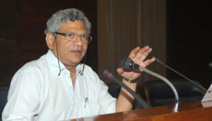 বাহিনী নিয়ে প্রধানমন্ত্রীর সঙ্গে মুখ্যমন্ত্রীর গোপন আঁতাতের অভিযোগ ইয়েচুরির বাহিনী নিয়ে প্রধানমন্ত্রীর সঙ্গে মুখ্যমন্ত্রীর গোপন আঁতাতের অভিযোগ ইয়েচুরির