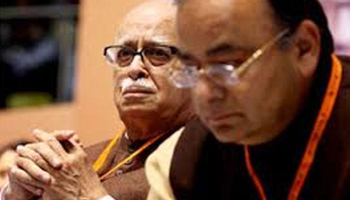 জরুরি অবস্থার ৪০ বছর পূর্তির আগে আডবাণীর আশঙ্কা ওড়ালেন জেটলি জরুরি অবস্থার ৪০ বছর পূর্তির আগে আডবাণীর আশঙ্কা ওড়ালেন জেটলি