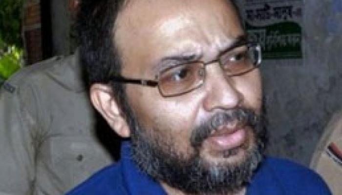 বুকে পেটে অসহ্য যন্ত্রণা, হাসপাতালে ভর্তি কুণাল ঘোষ বুকে পেটে অসহ্য যন্ত্রণা, হাসপাতালে ভর্তি কুণাল ঘোষ