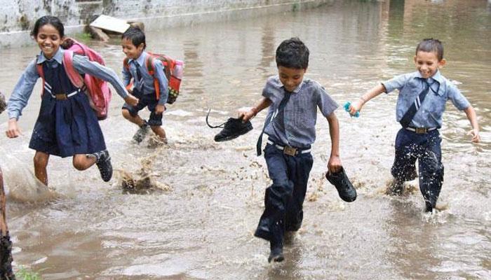 রেনি ডে-র কলকাতায় সারাদিনই চলল 'এপাং ওপাং ঝপাং' রেনি ডে-র কলকাতায় সারাদিনই চলল 'এপাং ওপাং ঝপাং'