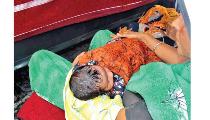 নার্সের ভুলে শিশুর আঙুল বাদ, ৪৮ ঘণ্টা পর টনক নড়ল প্রশাসনের নার্সের ভুলে শিশুর আঙুল বাদ, ৪৮ ঘণ্টা পর টনক নড়ল প্রশাসনের
