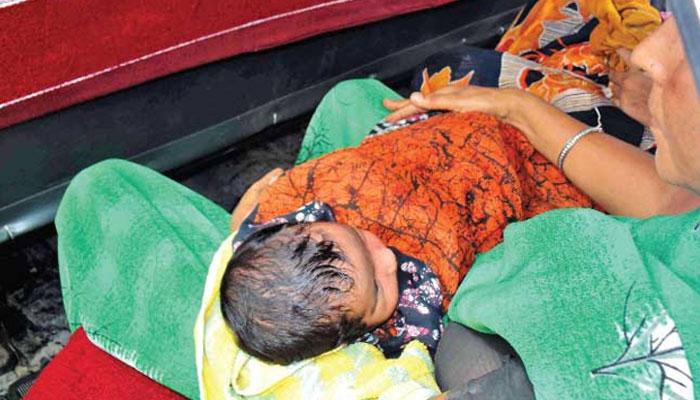 পায়ের আঙুল কেটে প্রতিস্থাপনই একমাত্র পথ, স্বাভাবিক জীবনে ফিরবে শিশুটি? পায়ের আঙুল কেটে প্রতিস্থাপনই একমাত্র পথ, স্বাভাবিক জীবনে ফিরবে শিশুটি?