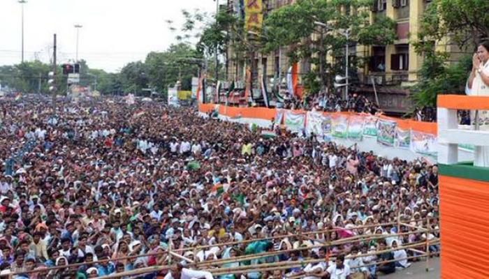 ২১শে-র দিবস পালনে সাধারণ মানুষই ভোগান্তিতে 'শহীদ' ২১শে-র দিবস পালনে সাধারণ মানুষই ভোগান্তিতে 'শহীদ'