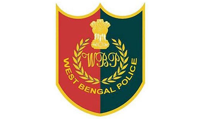 হাওড়ায় থানায় ঢুকে পুলিসকে হুমকি, কাঠগড়ায় তৃণমূল হাওড়ায় থানায় ঢুকে পুলিসকে হুমকি, কাঠগড়ায় তৃণমূল