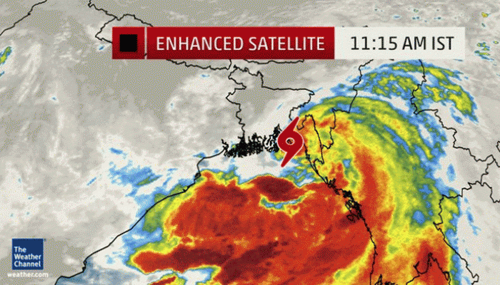 বাংলাদেশকে নাড়িয়ে দিয়ে এবার রাজ্যে ধেয়ে আসছে সাইক্লোন'কোমেন' বাংলাদেশকে নাড়িয়ে দিয়ে এবার রাজ্যে ধেয়ে আসছে সাইক্লোন'কোমেন'