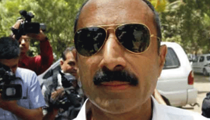 মোদীর বিরুদ্ধে সরব হওয়ার 'শাস্তি', বরখাস্ত আইপিএস অফিসার সঞ্জীব ভট্ট, নিন্দায় সরব বিরোধীরা মোদীর বিরুদ্ধে সরব হওয়ার 'শাস্তি', বরখাস্ত আইপিএস অফিসার সঞ্জীব ভট্ট, নিন্দায় সরব বিরোধীরা