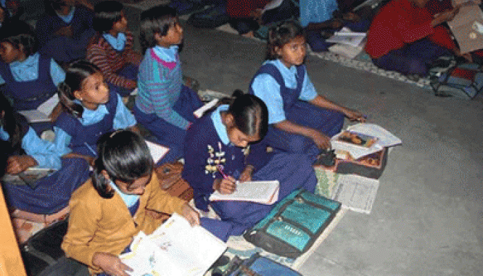 'ফেল' ইউপিএ সরকারের শিক্ষার অধিকার আইন! পাস-ফেল ফিরিয়ে আনতে চাইছে মোদী সরকার, এখনও অন্ধকারেই রাস্তা 'ফেল' ইউপিএ সরকারের শিক্ষার অধিকার আইন! পাস-ফেল ফিরিয়ে আনতে চাইছে মোদী সরকার, এখনও অন্ধকারেই রাস্তা