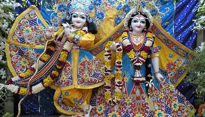 মথুরা থেকে কুরুক্ষেত্র বিরাজ করছেন কৃষ্ণ, জেনে নিন দেশের কোন কোন শহরে ছড়িয়ে রয়েছে তার মহিমা মথুরা থেকে কুরুক্ষেত্র বিরাজ করছেন কৃষ্ণ, জেনে নিন দেশের কোন কোন শহরে ছড়িয়ে রয়েছে তার মহিমা