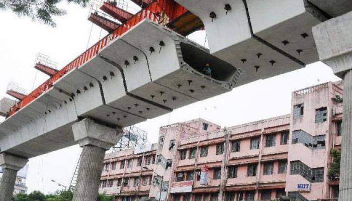টালার পাইপের জন্য রাজ্যের আপত্তিতে ফের নয়া মেট্রোর রুট বদল, উঠছে প্রশ্ন টালার পাইপের জন্য রাজ্যের আপত্তিতে ফের নয়া মেট্রোর রুট বদল, উঠছে প্রশ্ন