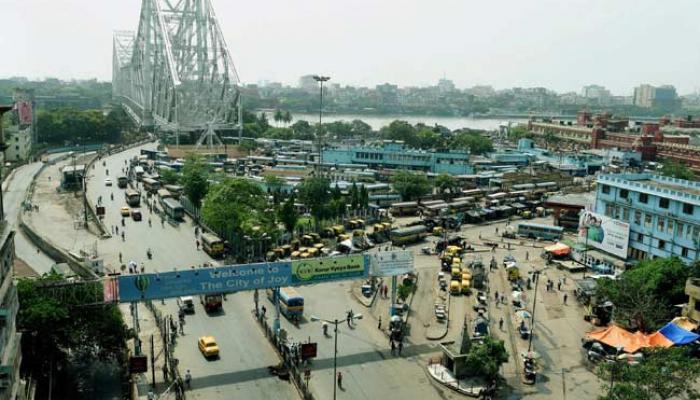 অব্যাহত দুয়োরানি দশা, কেন্দ্রীয় সরাকারি কর্মীদের থেকে ৬১% কম ডিএ পাচ্ছেন রাজ্যের পরিবহণ কর্মীরা অব্যাহত দুয়োরানি দশা, কেন্দ্রীয় সরাকারি কর্মীদের থেকে ৬১% কম ডিএ পাচ্ছেন রাজ্যের পরিবহণ কর্মীরা