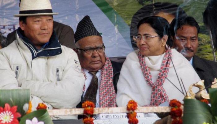 গরম মোর্চাকে ঠান্ডা করতে নরমপন্থাই হাতিয়ার রাজ্যের গরম মোর্চাকে ঠান্ডা করতে নরমপন্থাই হাতিয়ার রাজ্যের