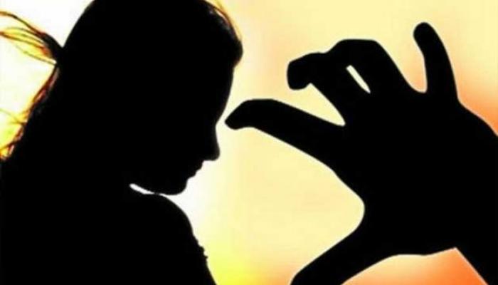 অশোকনগর: প্রথমে গণধর্ষণ ও অ্যাসিড হামলার অভিযোগ, পরে অভিযোগ প্রত্যাহার, ঘনীভূত হচ্ছে রহস্য অশোকনগর: প্রথমে গণধর্ষণ ও অ্যাসিড হামলার অভিযোগ, পরে অভিযোগ প্রত্যাহার, ঘনীভূত হচ্ছে রহস্য