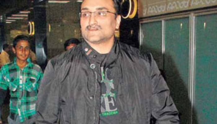 পরিচালক আদিত্য চোপড়ার প্রত্যাবর্তন পরিচালক আদিত্য চোপড়ার প্রত্যাবর্তন