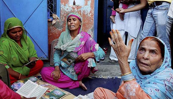 দাদরি কাণ্ডকে রাজনৈতিক রঙ দিচ্ছে অখিলেশ সরকারের 'কুম্ভীরাশ্রু', বিতর্ক বাড়ালেন বিজেপি বিধায়ক সঙ্গীত সোম দাদরি কাণ্ডকে রাজনৈতিক রঙ দিচ্ছে অখিলেশ সরকারের 'কুম্ভীরাশ্রু', বিতর্ক বাড়ালেন বিজেপি বিধায়ক সঙ্গীত সোম
