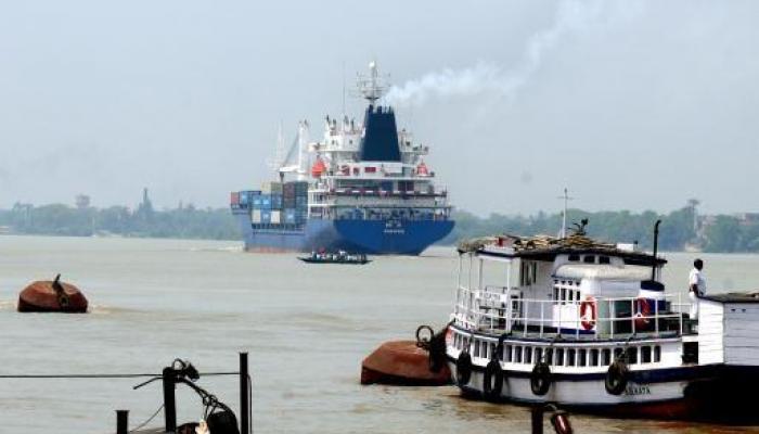 ভেঙ্কটেশকে বন্দরের জমি ছাড়ার নির্দেশ দিল হাইকোর্ট ভেঙ্কটেশকে বন্দরের জমি ছাড়ার নির্দেশ দিল হাইকোর্ট