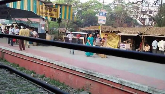 রোগীমৃত্যুকে কেন্দ্র করে বারুইপুরের নার্সিংহোমে ভাঙচুর চালায় রোগীর আত্মীয়রা রোগীমৃত্যুকে কেন্দ্র করে বারুইপুরের নার্সিংহোমে ভাঙচুর চালায় রোগীর আত্মীয়রা